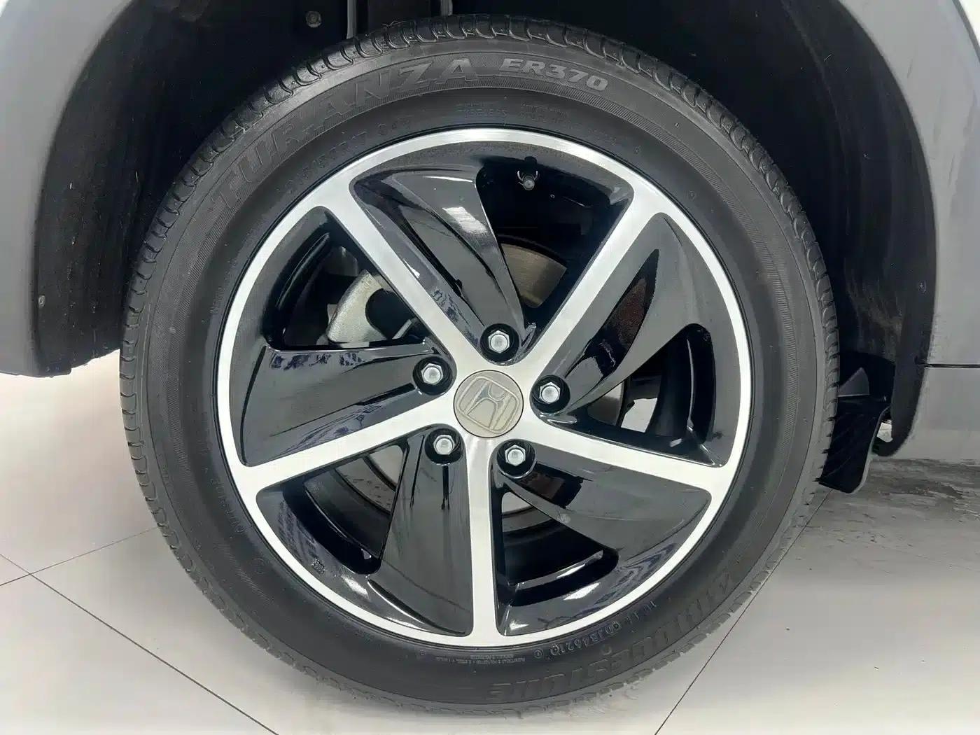 Vezel 2022 1.5L CVT Elite Smart Edition — миниатюра 17