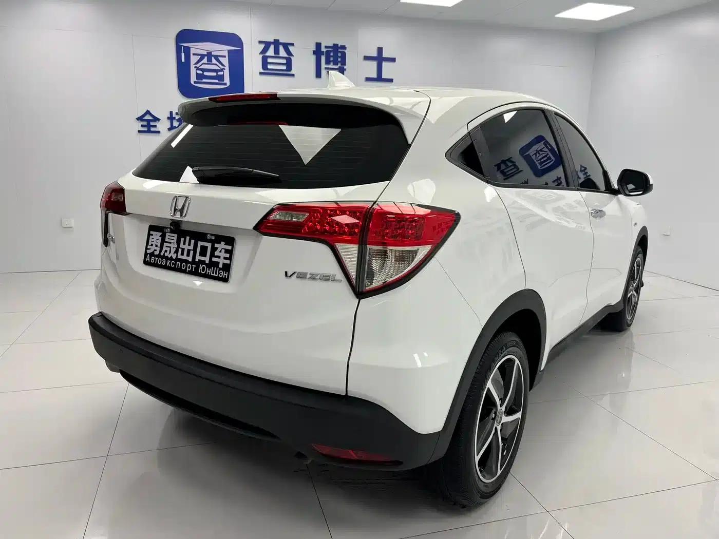 Vezel 2022 1.5L CVT Elite Smart Edition — миниатюра 6