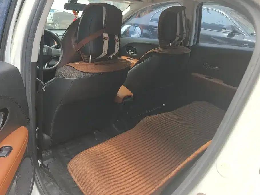Vezel 2017 1.8L CVT 2WD Pioneer Edition — миниатюра 11
