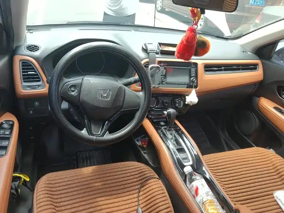 Vezel 2017 1.8L CVT 2WD Pioneer Edition — миниатюра 12