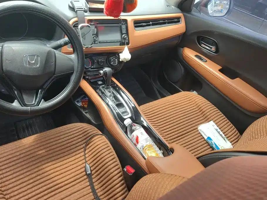 Vezel 2017 1.8L CVT 2WD Pioneer Edition — миниатюра 16