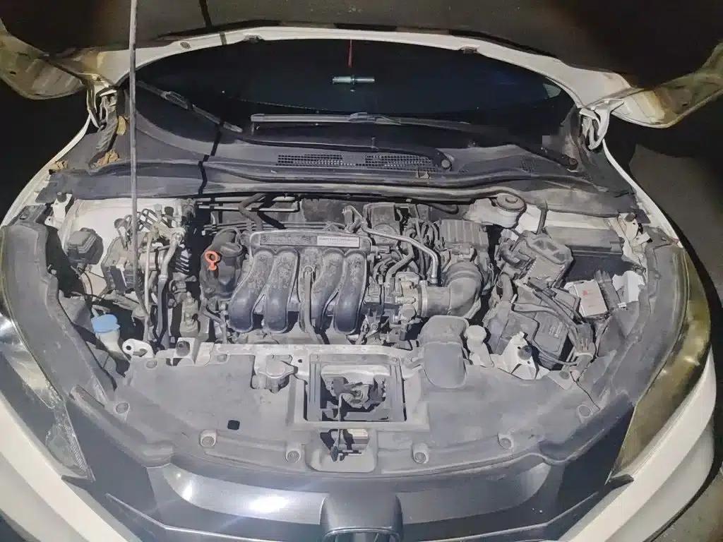 Vezel 2015 1.5L CVT 2WD Comfort Model — миниатюра 11