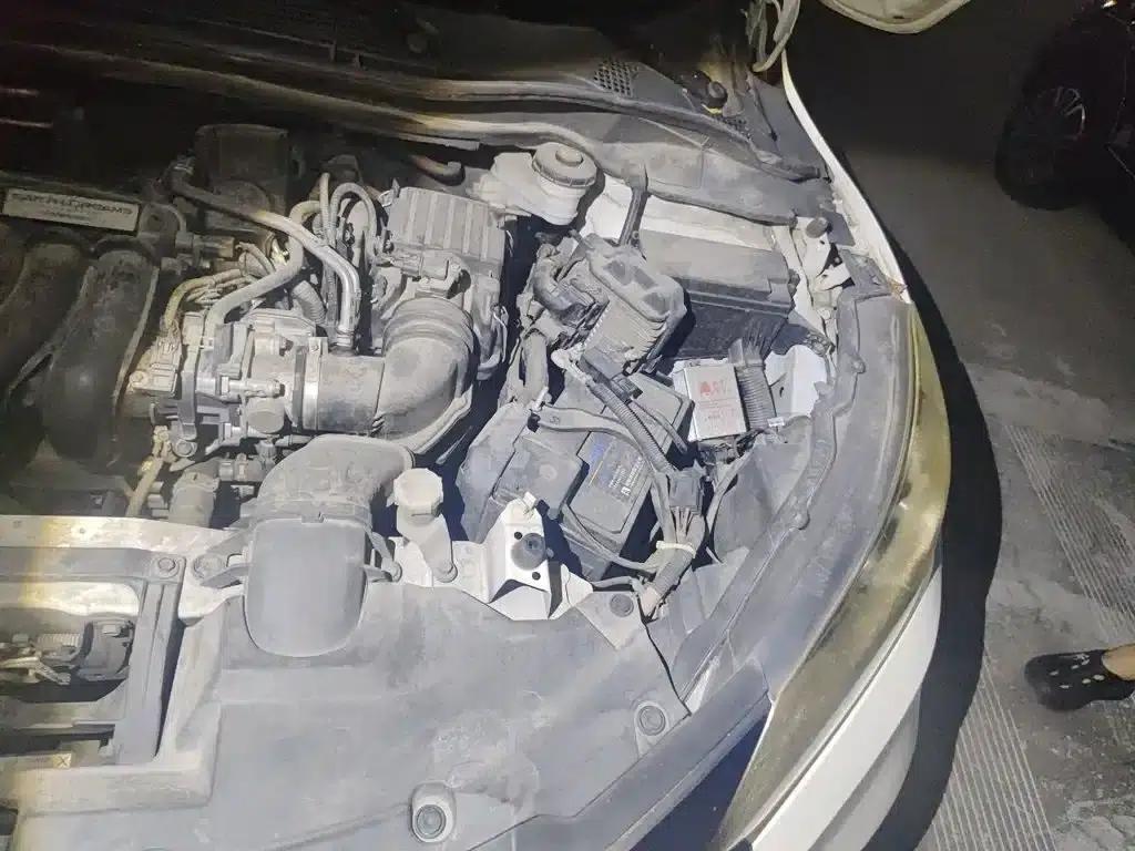 Vezel 2015 1.5L CVT 2WD Comfort Model — миниатюра 22