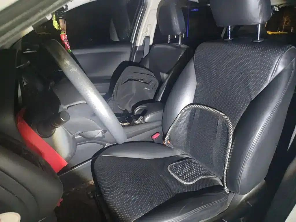 Vezel 2015 1.5L CVT 2WD Comfort Model — миниатюра 8