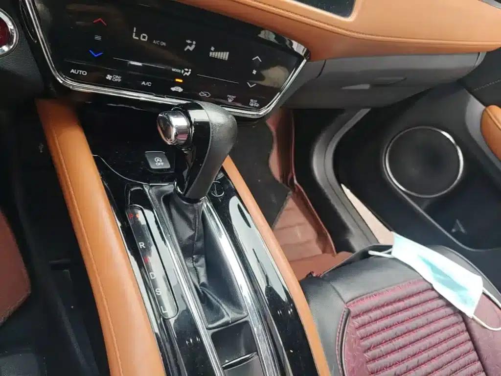Vezel 2015 1.8L CVT 2WD Luxury — миниатюра 14