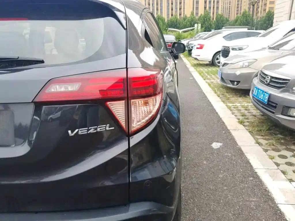 Vezel 2015 1.8L CVT 2WD Luxury — миниатюра 8