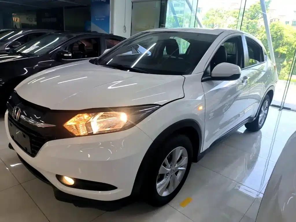 Vezel 2015 1.5L CVT 2WD Comfort Model — миниатюра 2
