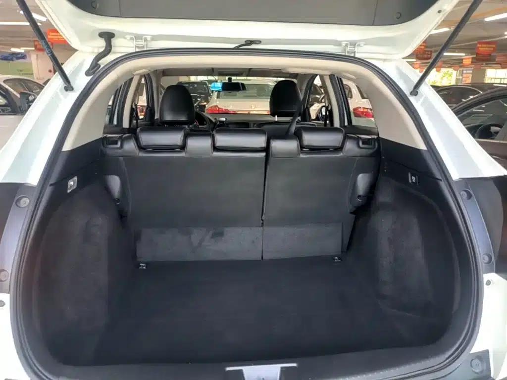 Vezel 2015 1.5L CVT 2WD Comfort Model — миниатюра 19