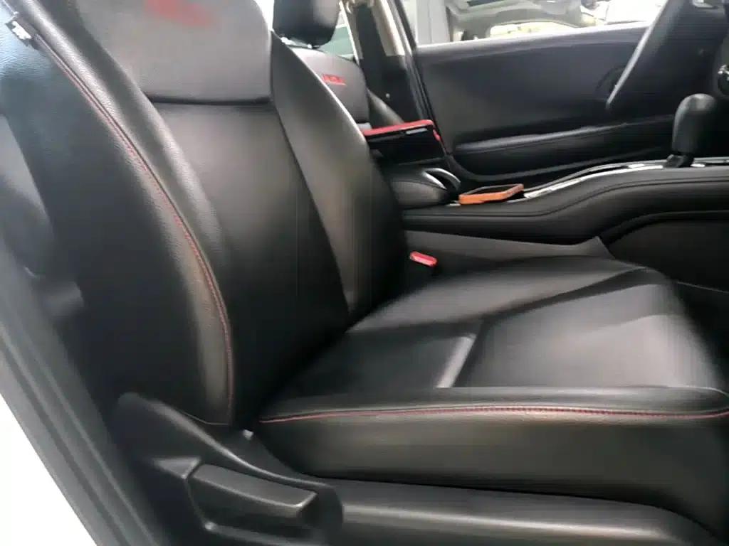 Vezel 2015 1.5L CVT 2WD Comfort Model — миниатюра 25