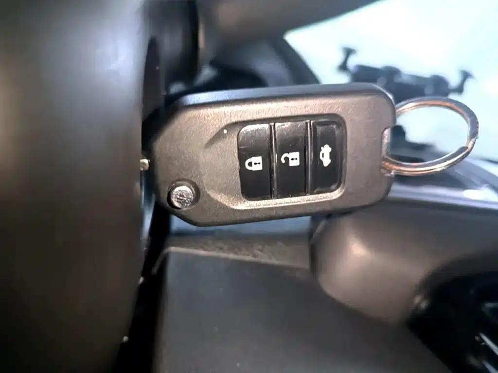 Vezel 2015 1.5L CVT 2WD Comfort Model — миниатюра 9