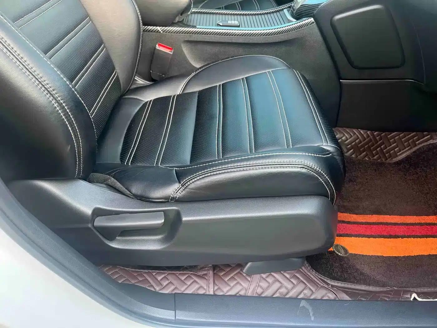 2020 Honda CR-V 240TURBO CVT 2WD Elite Edition — миниатюра 12