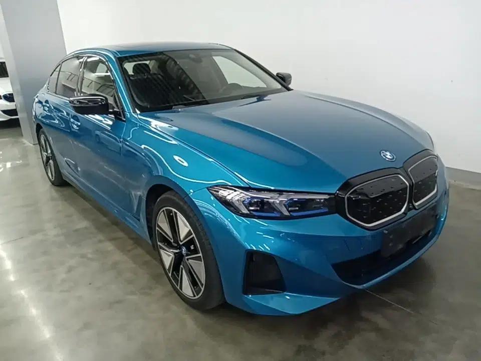 BMW i3 2023 eDrive 40 L Midnight Sports Package — миниатюра 12