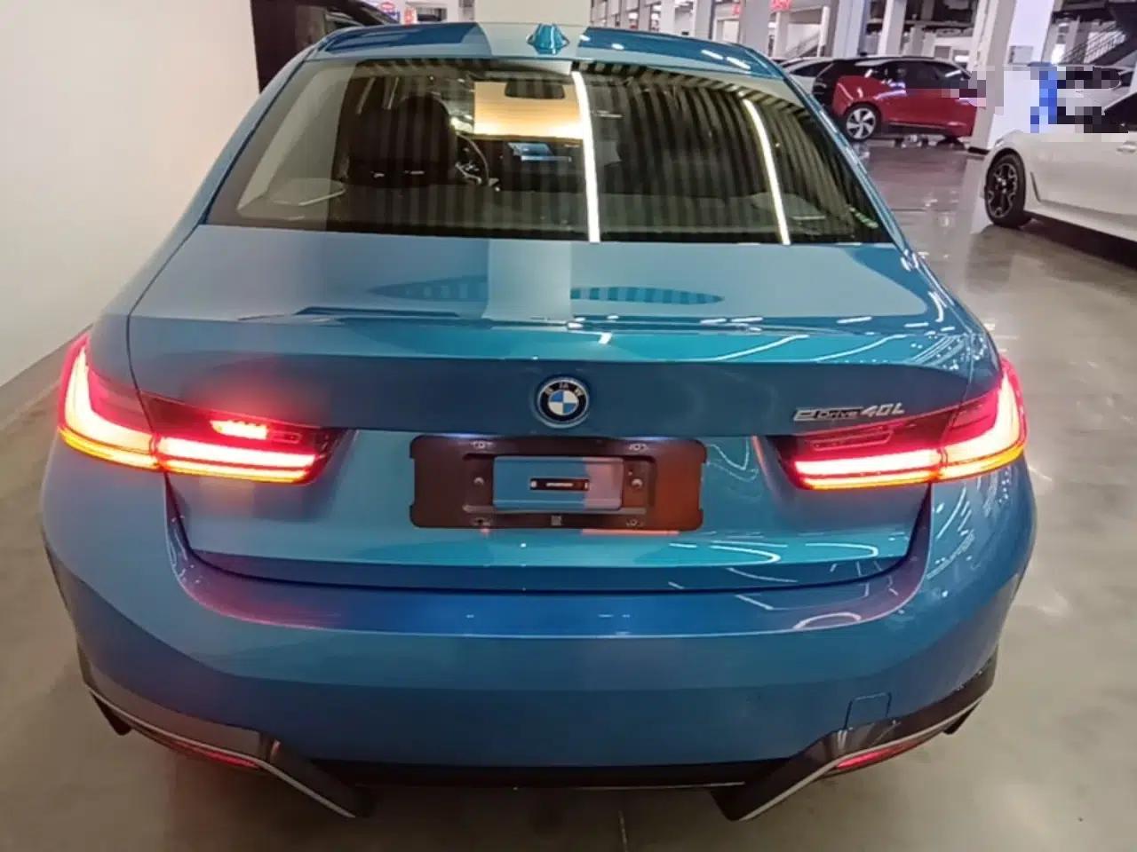 BMW i3 2023 eDrive 40 L Midnight Sports Package — миниатюра 5