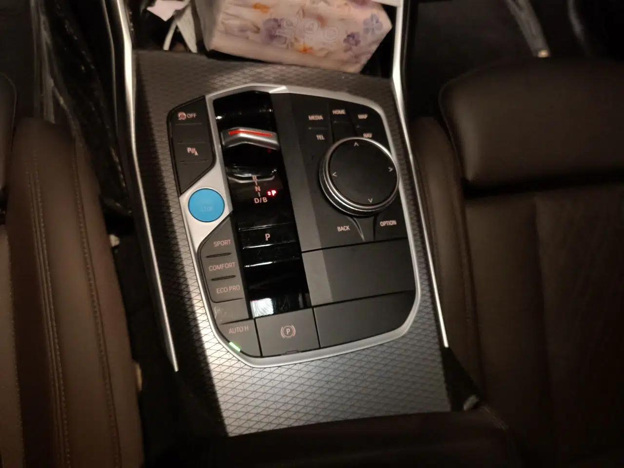 BMW i3 2024 eDrive 40 L Midnight Edition — миниатюра 14