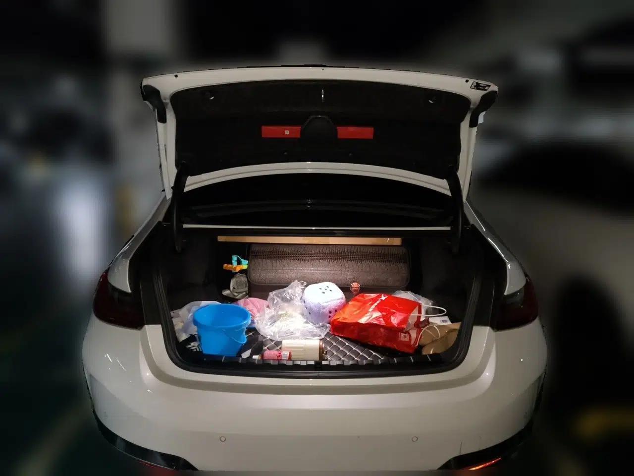 BMW i3 2024 eDrive 40 L Midnight Edition — миниатюра 19