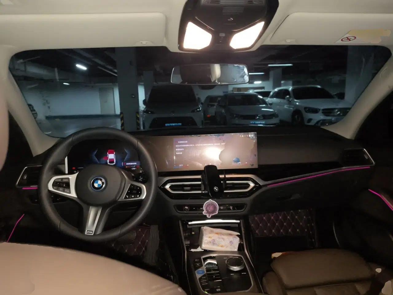 BMW i3 2024 eDrive 40 L Midnight Edition — миниатюра 9