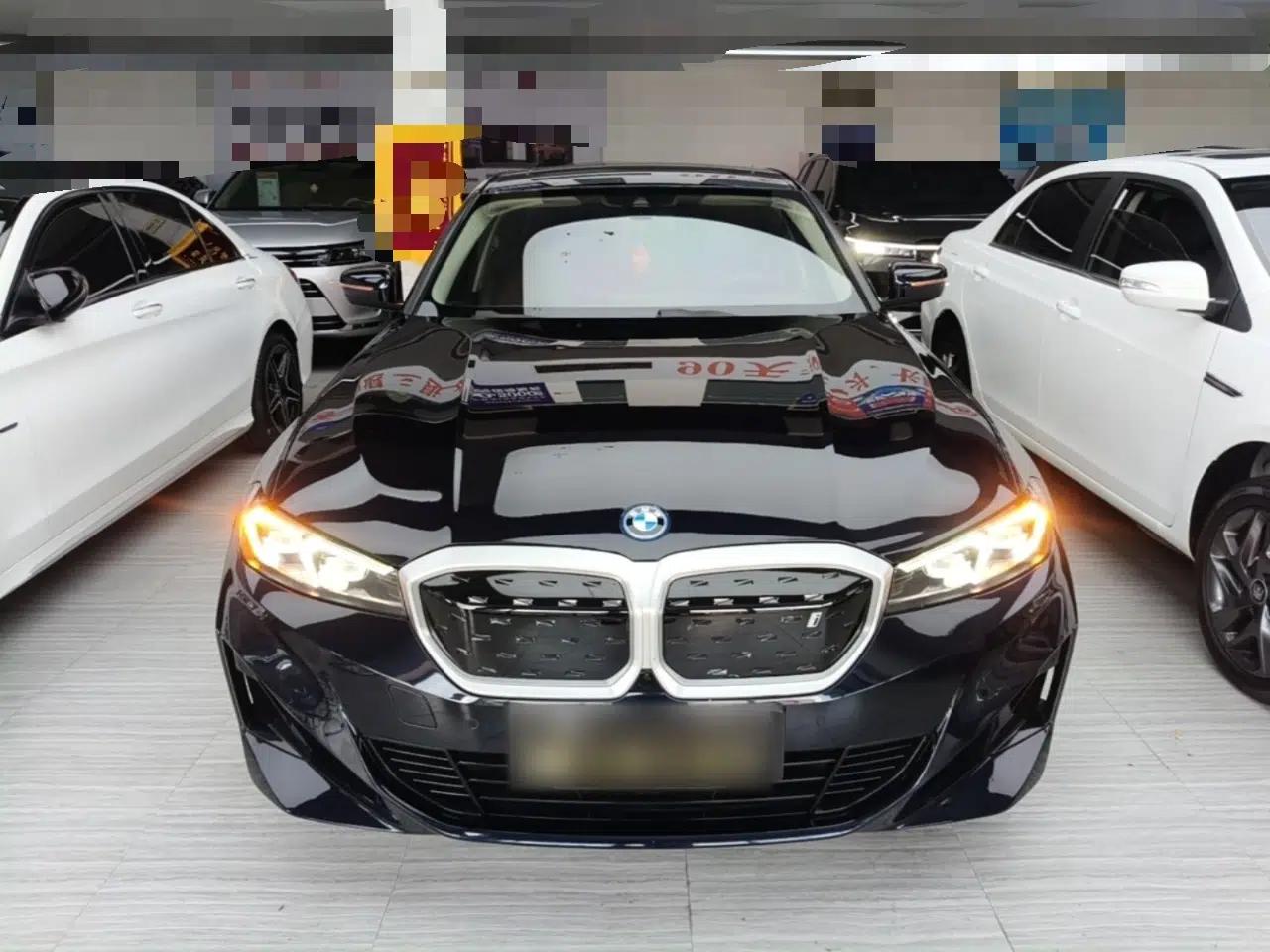 BMW i3 2022 eDrive 35 L — миниатюра 2
