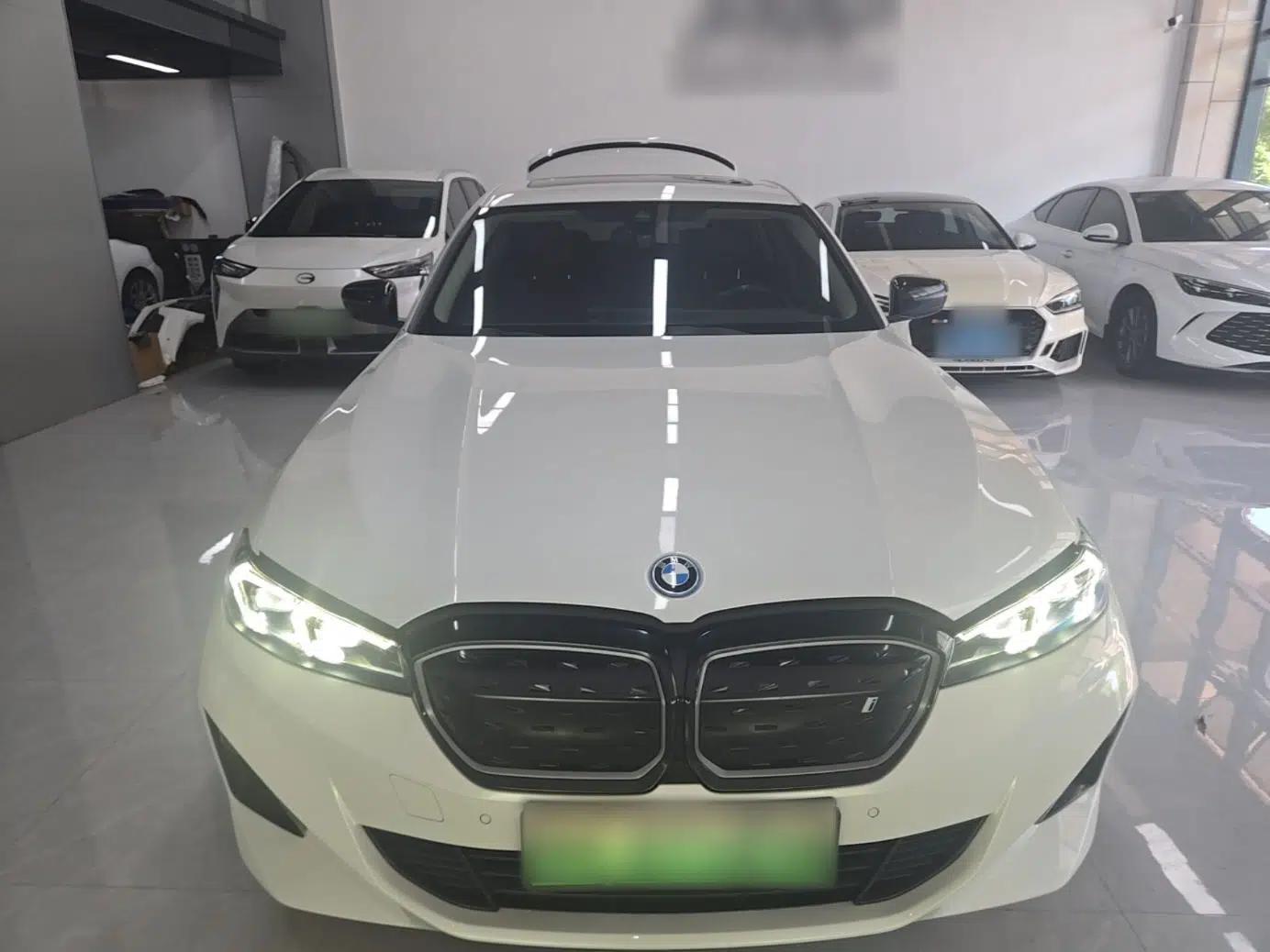 BMW i3 2024 eDrive 35 L — миниатюра 2