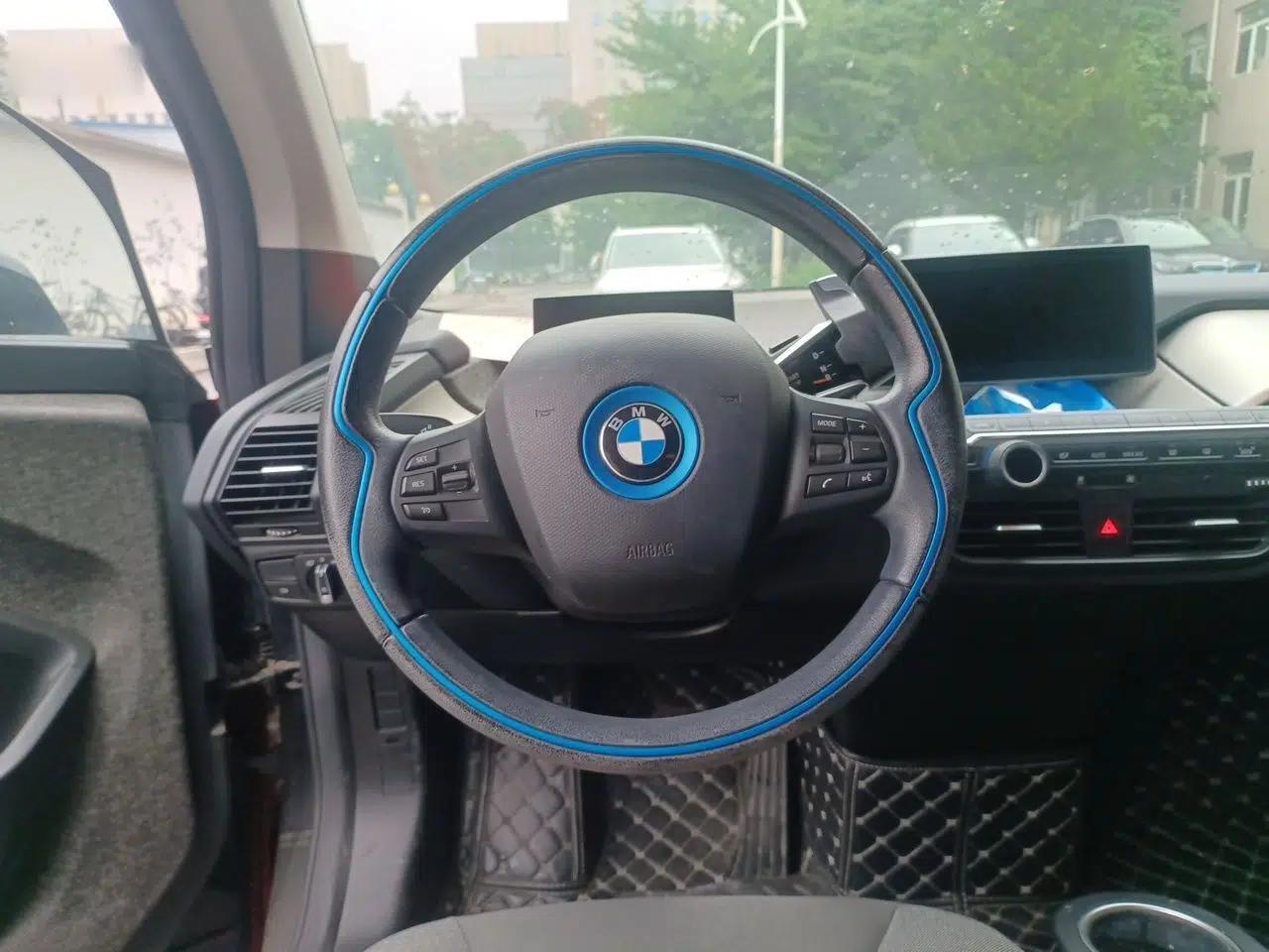 BMW i3 2018 Luxury Model — миниатюра 10