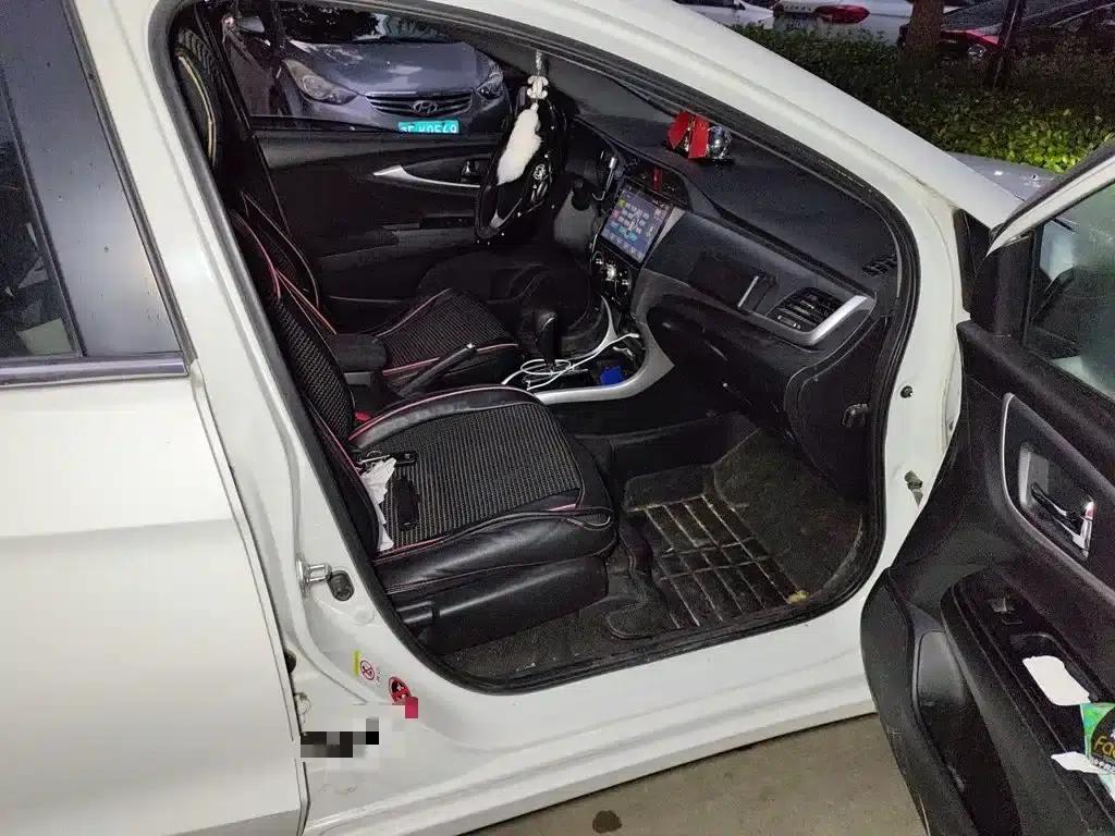 Honda Crider 2016 1.8L CVT Deluxe Edition — миниатюра 21