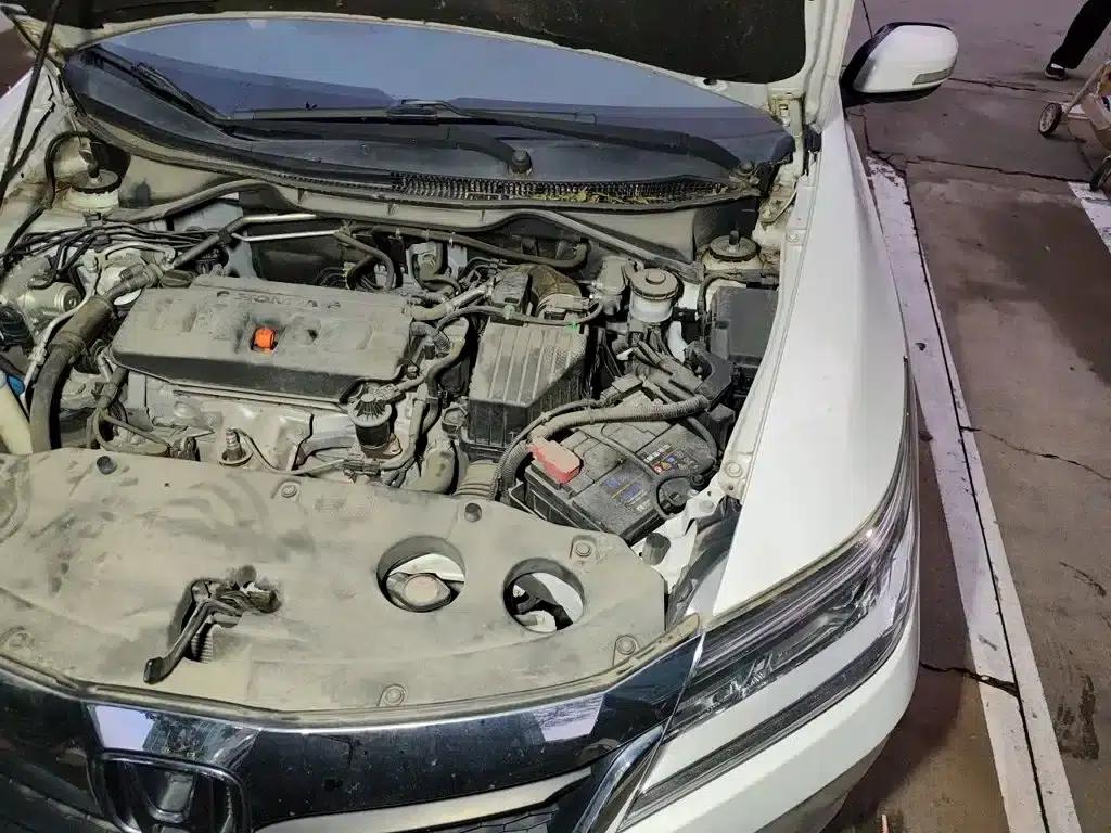 Honda Crider 2016 1.8L CVT Deluxe Edition — миниатюра 23