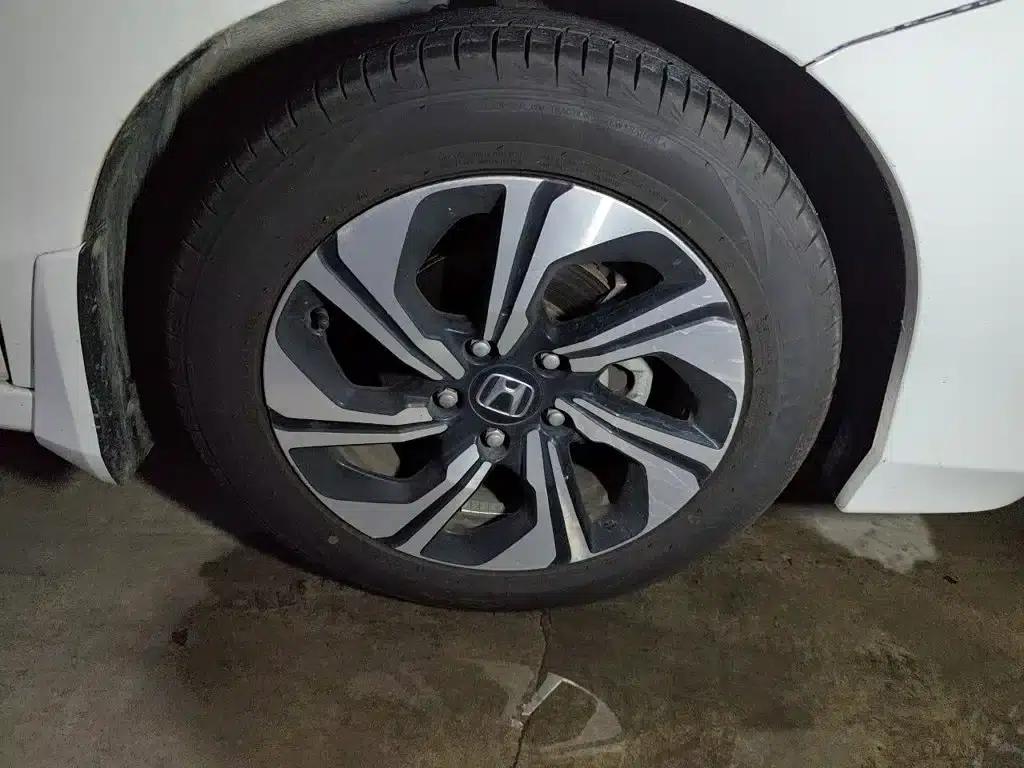 Honda Crider 2016 1.8L CVT Deluxe Edition — миниатюра 26