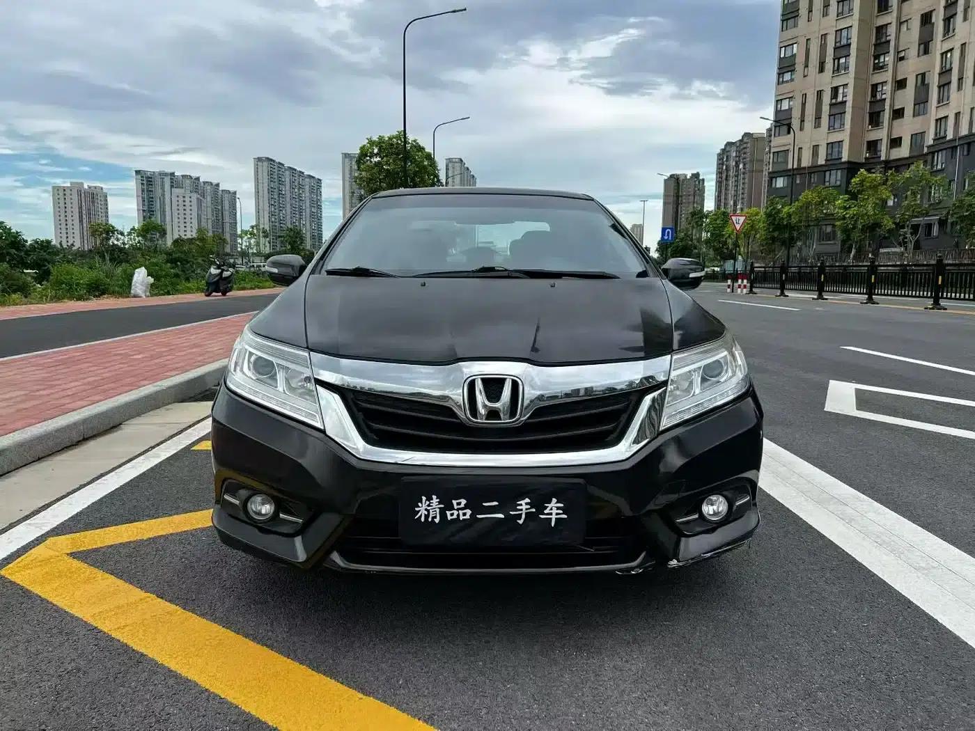 Honda Crider 2013 1.8L Automatic Deluxe Edition — миниатюра 2