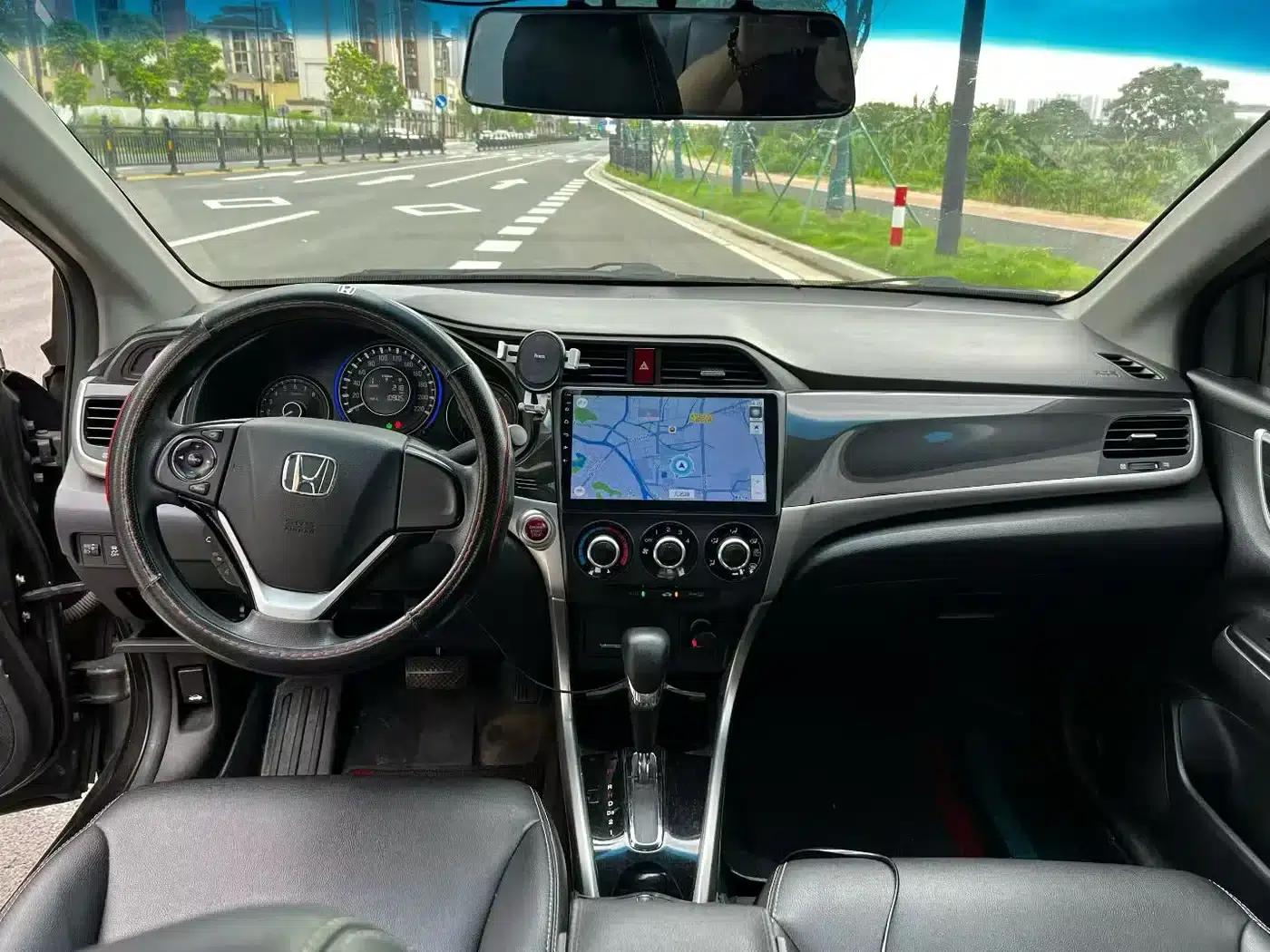 Honda Crider 2013 1.8L Automatic Deluxe Edition — миниатюра 7