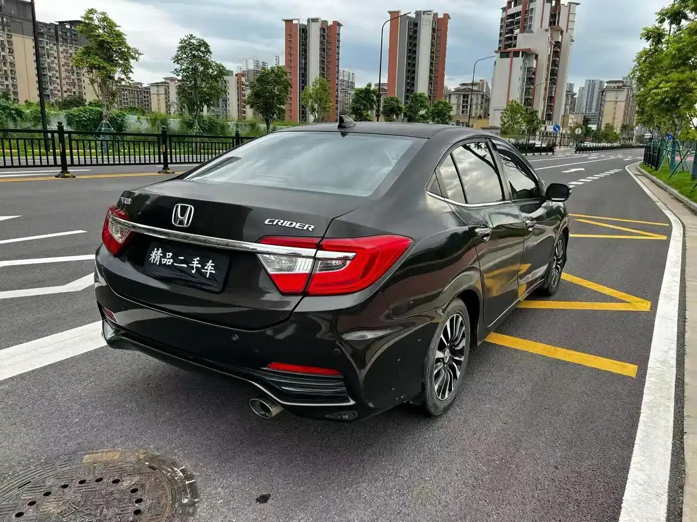Honda Crider 2013 1.8L Automatic Deluxe Edition — миниатюра 9