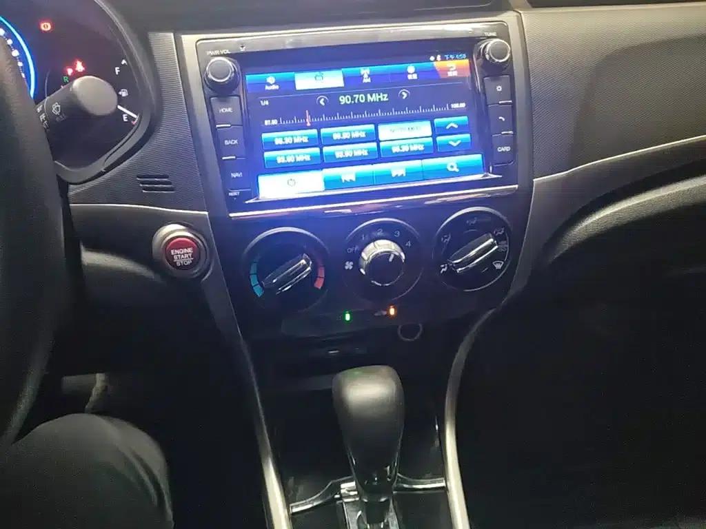 Honda Crider 2016 1.8L CVT Deluxe Edition — миниатюра 13