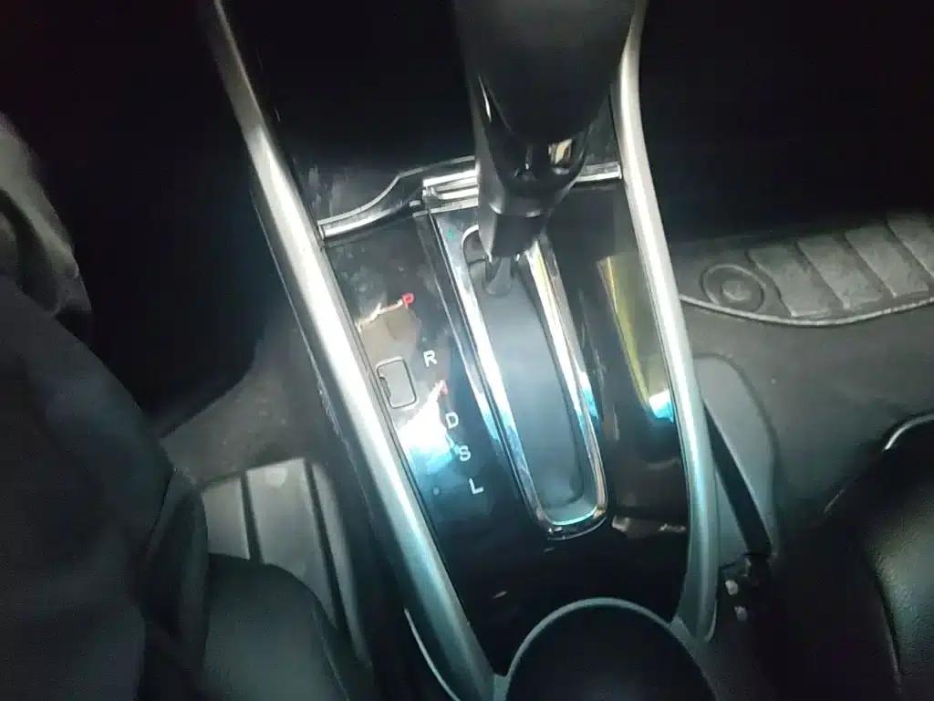 Honda Crider 2016 1.8L CVT Deluxe Edition — миниатюра 14