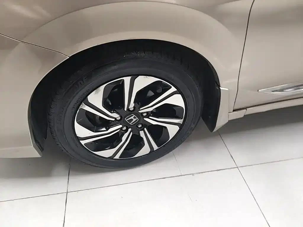 Honda Crider 2016 1.8L CVT Deluxe Edition — миниатюра 23