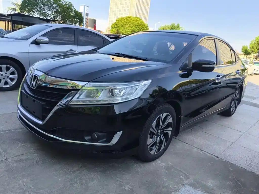2016 Honda Crider 1.8L CVT Comfort Edition — миниатюра 1