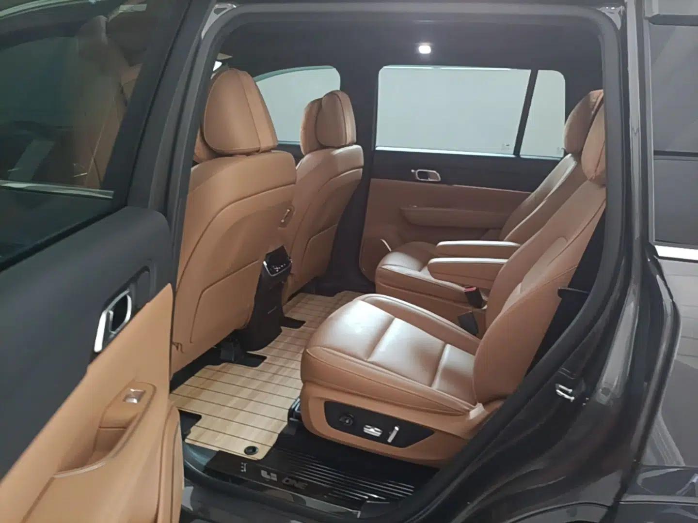Li Auto ONE 2021 Extended-Range 6-Seater Version — миниатюра 27