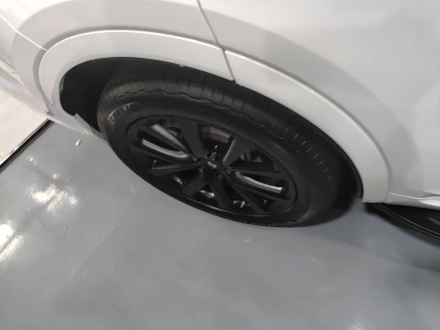 Li Auto ONE 2020 Extended-Range 6-Seater Version — миниатюра 11