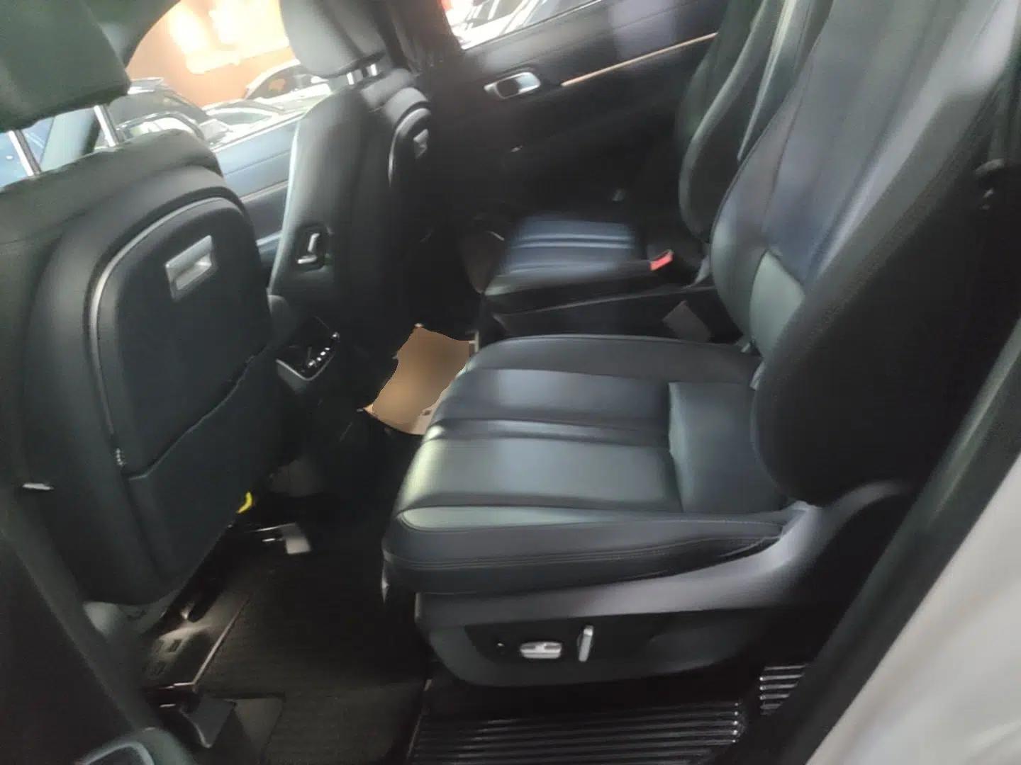 Li Auto ONE 2020 Extended-Range 6-Seater Version — миниатюра 20