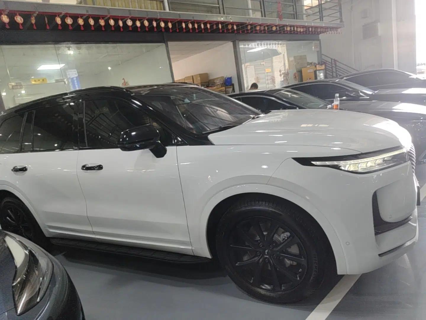 Li Auto ONE 2020 Extended-Range 6-Seater Version — миниатюра 3