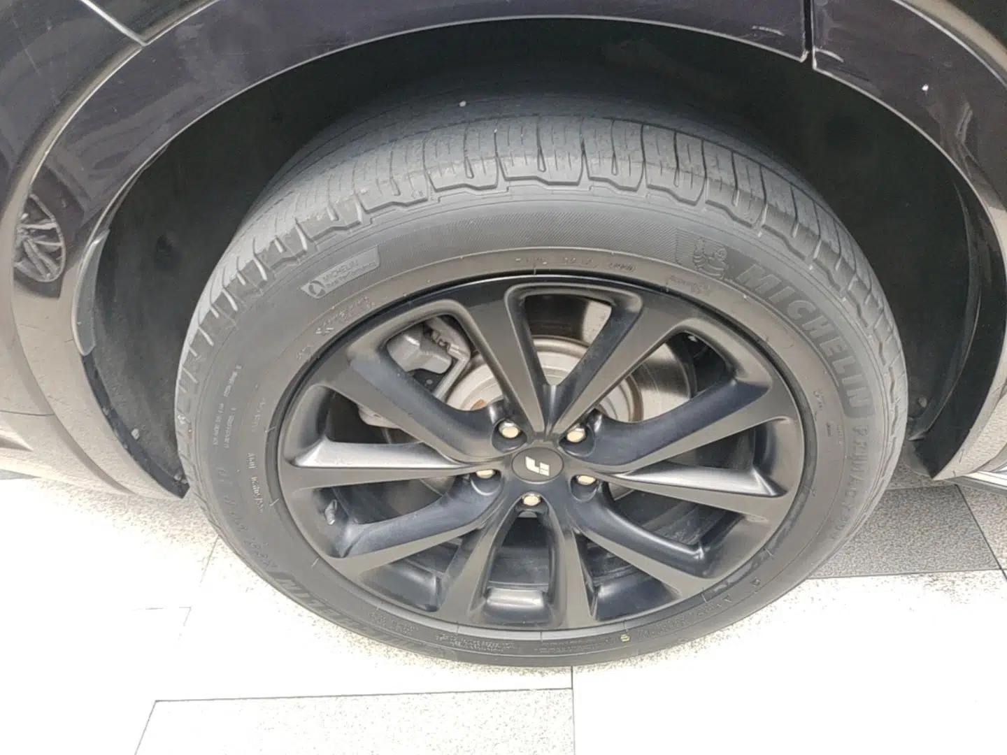 Li Auto ONE 2020 Extended-Range 6-Seater Version — миниатюра 11
