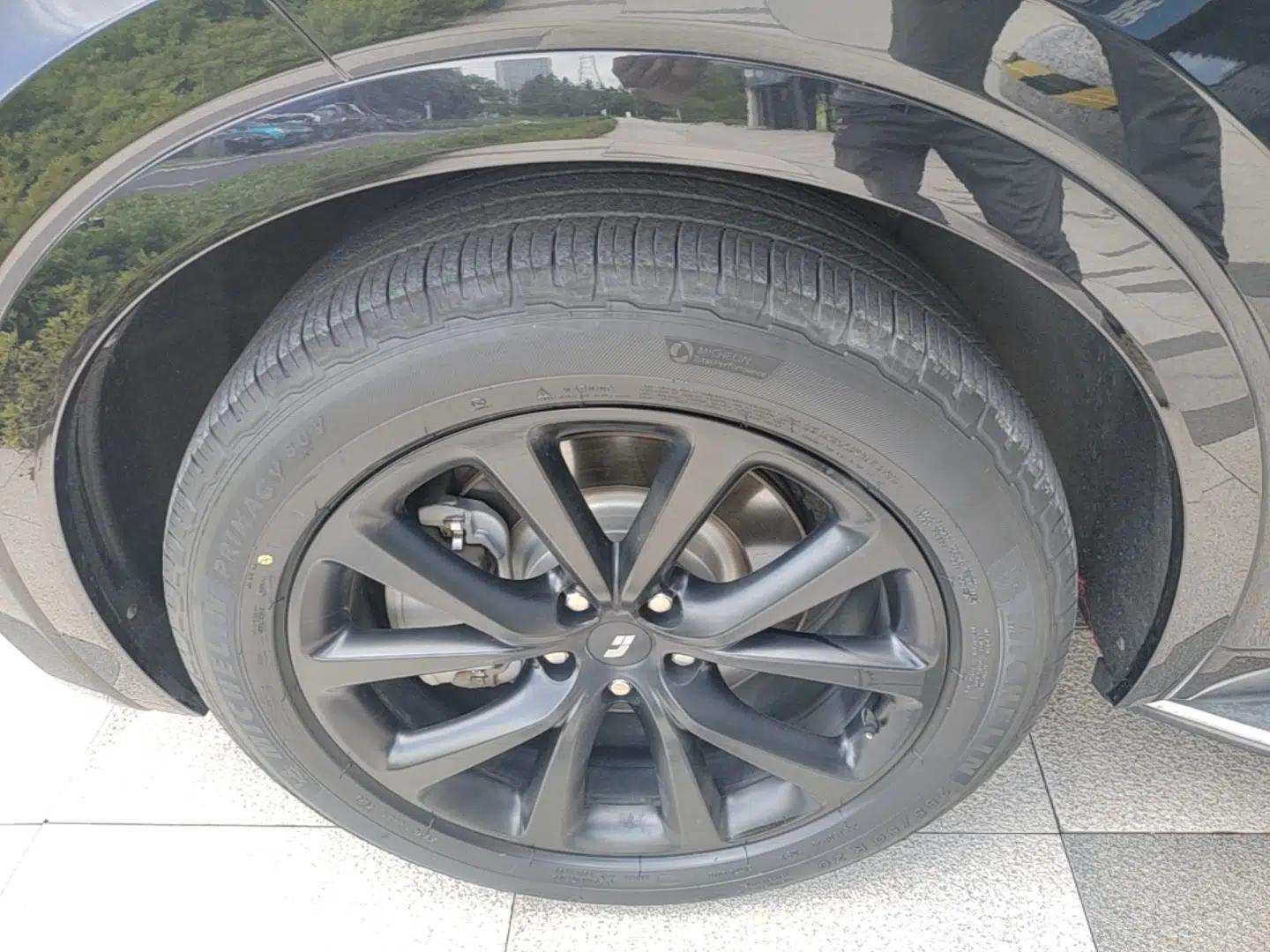 Li Auto ONE 2020 Extended-Range 6-Seater Version — миниатюра 15
