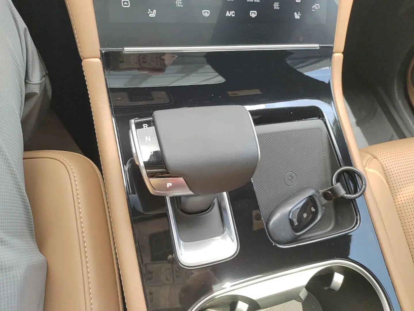 Li Auto ONE 2020 Extended-Range 6-Seater Version — миниатюра 21