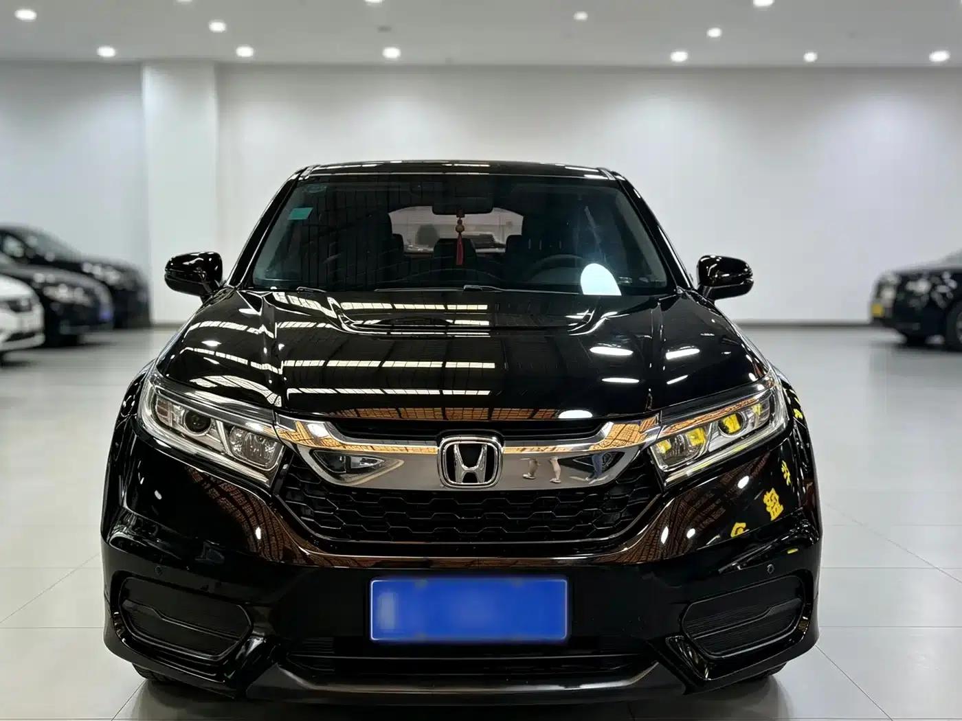 2017 Honda Avancier 240TURBO 2WD Elite Edition — миниатюра 2