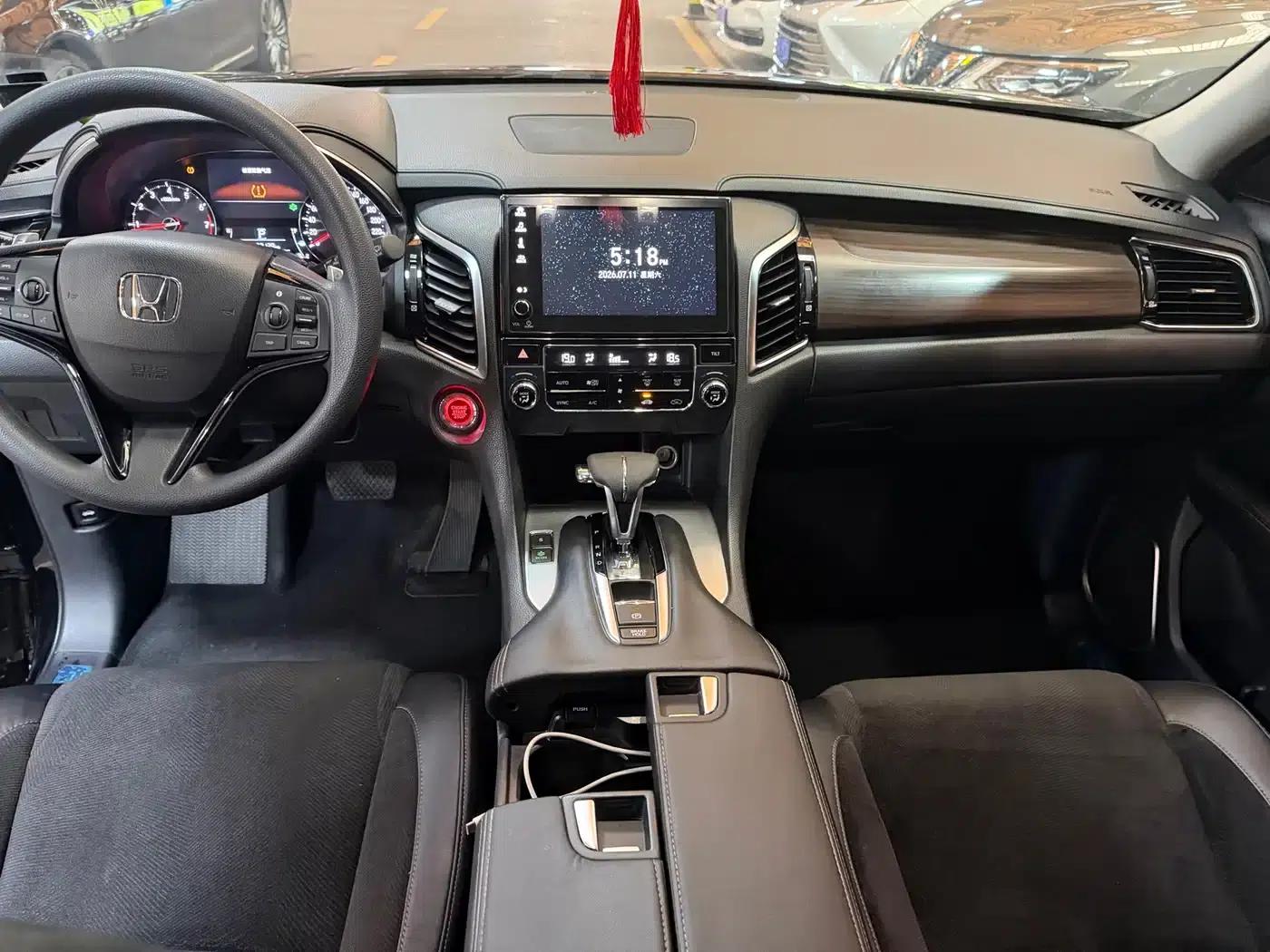 2017 Honda Avancier 240TURBO 2WD Elite Edition — миниатюра 9