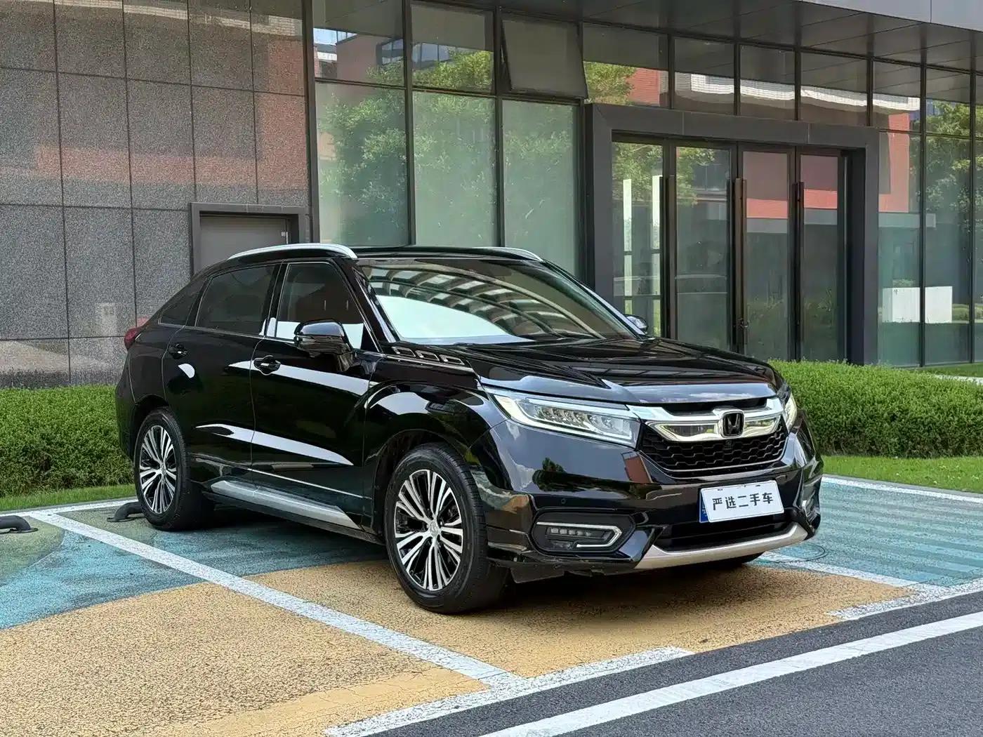 2017 Honda Avancier 370TURBO 4WD Supreme Edition — миниатюра 3