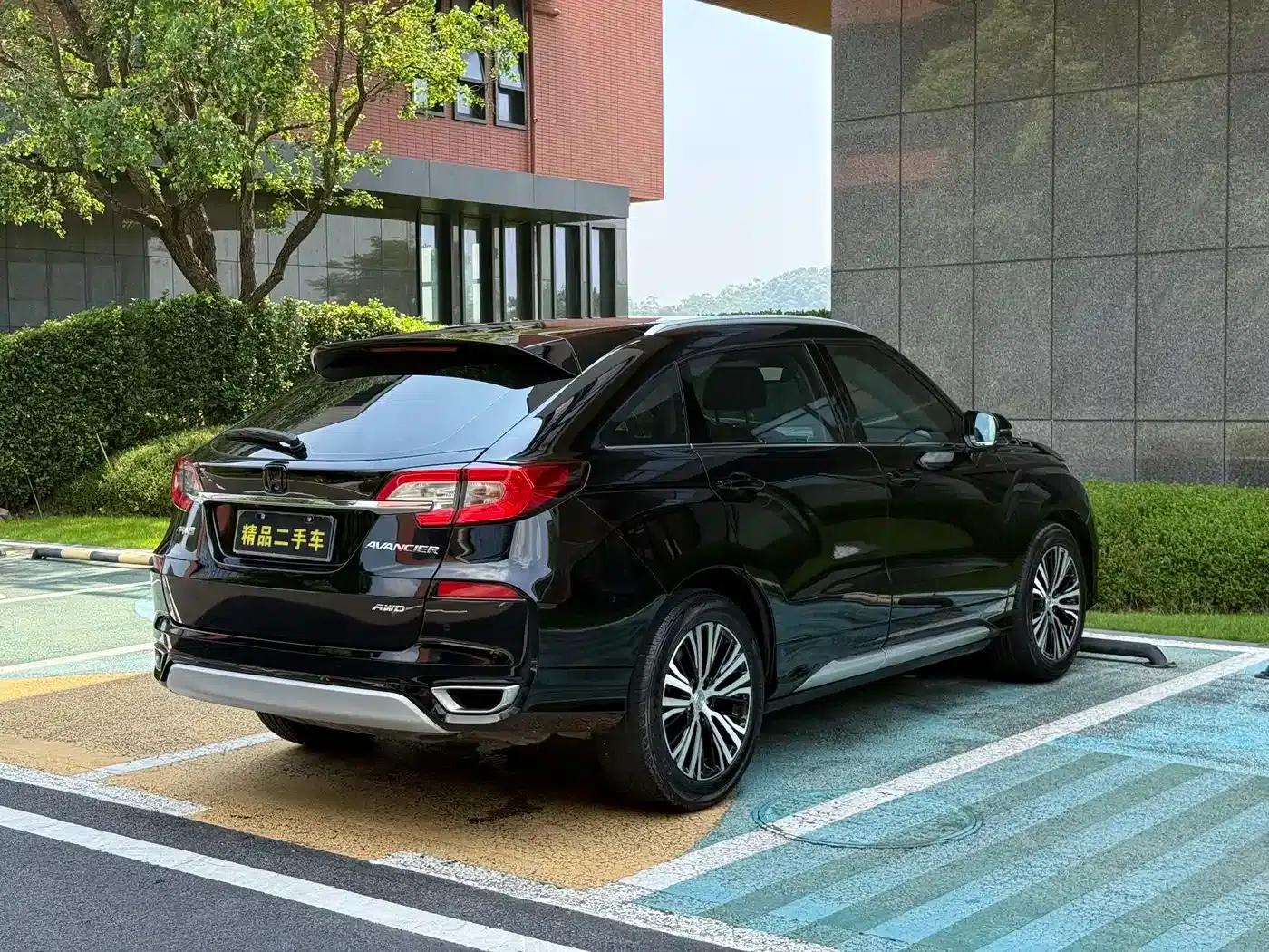 2017 Honda Avancier 370TURBO 4WD Supreme Edition — миниатюра 9
