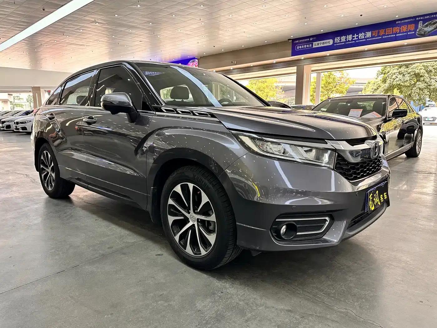 2017 Honda Avancier 240TURBO 2WD Luxury Edition — миниатюра 3