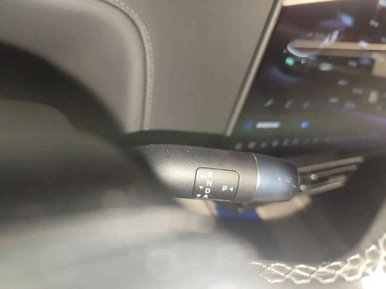 Li Auto L9 2022 Max model — миниатюра 14