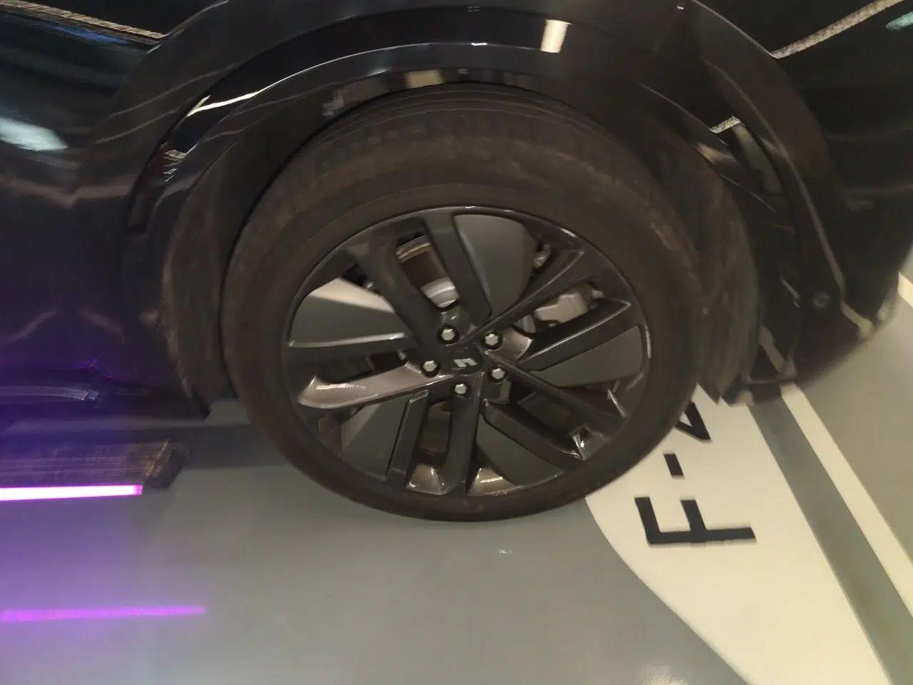Li Auto L9 2022 Max model — миниатюра 8