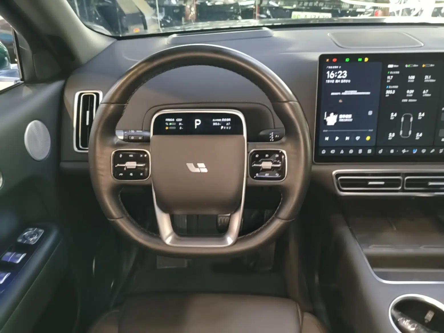 Li Auto L9 2022 Max model — миниатюра 13