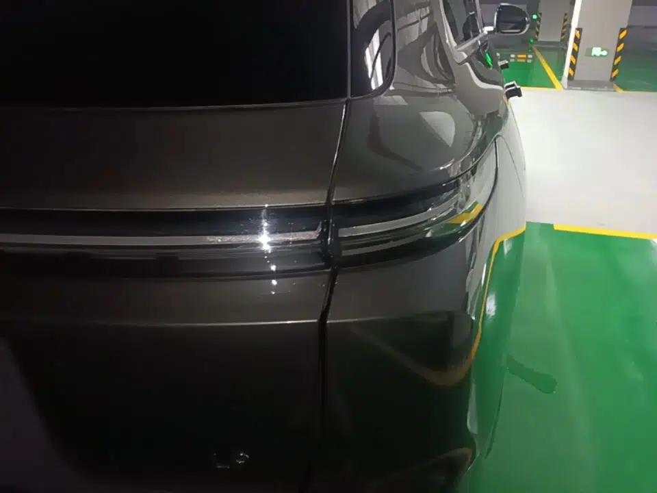 Li Auto L9 2022 Max model — миниатюра 14