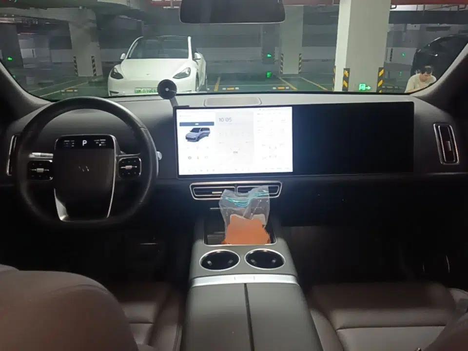 Li Auto L9 2022 Max model — миниатюра 17